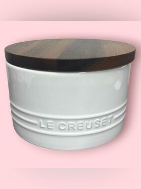 Le Creuset Signature Stoneware Canister with Wooden Lid (White)
